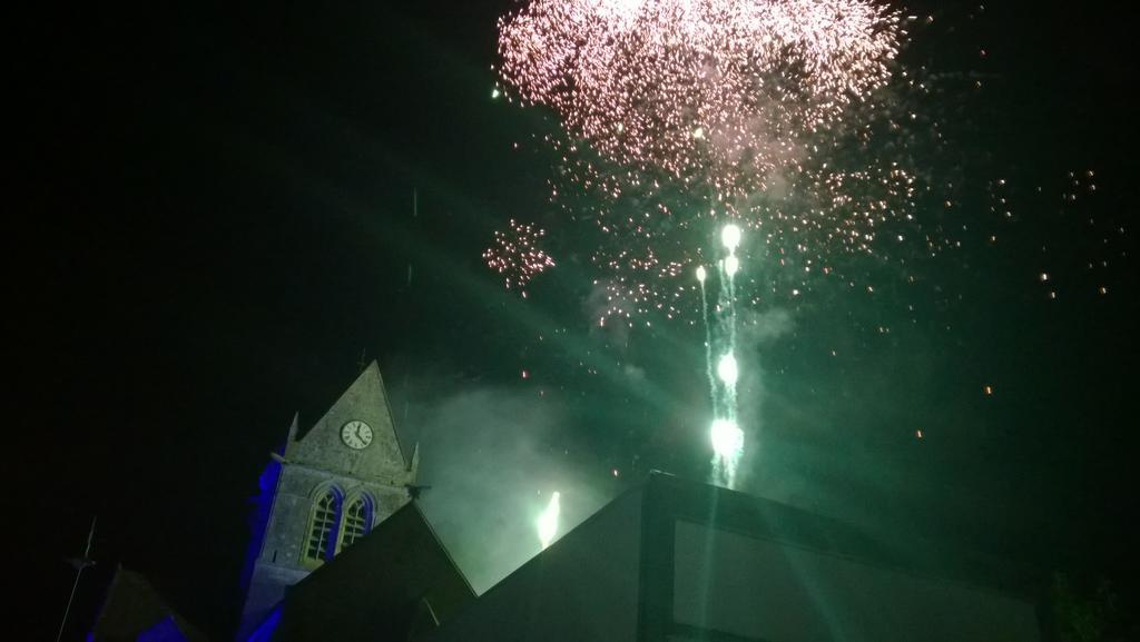 Camping Sainte Mere Eglise エクステリア 写真