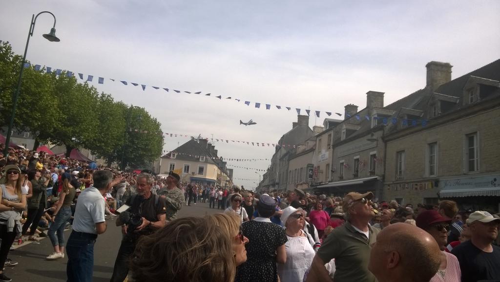 Camping Sainte Mere Eglise エクステリア 写真