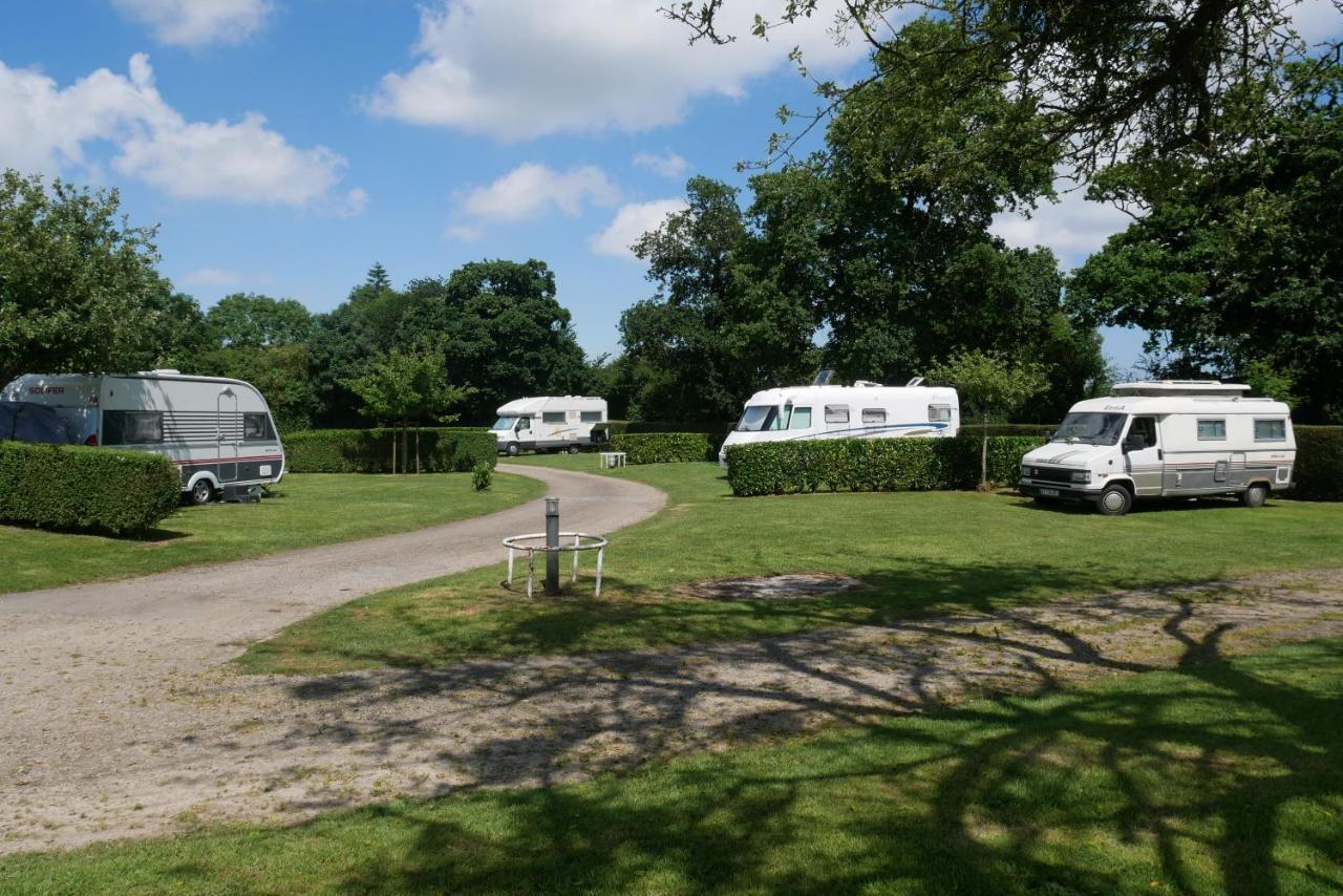 Camping Sainte Mere Eglise エクステリア 写真